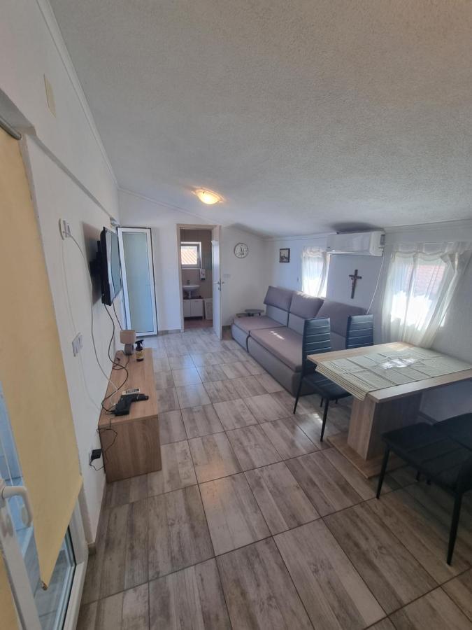 Apartments Kovac Vir Exterior photo